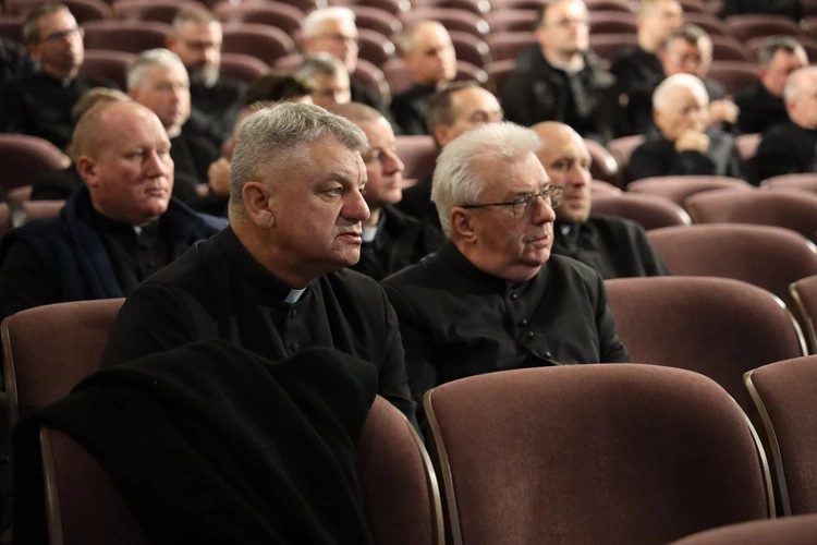 Szkolenie dla kapłanów