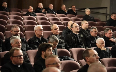 Być blisko w kryzysie