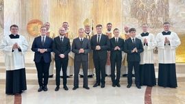 Czerń sutanny i biel dusz