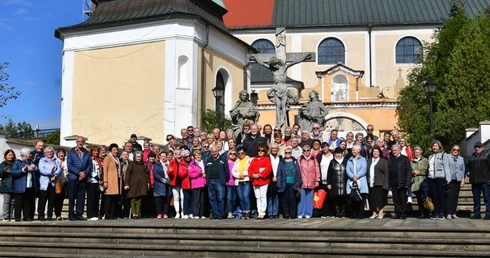 Wolontariusze parafialnych zespołów Caritas z wizytą u Jutrzenki Nadziei w Grodowcu