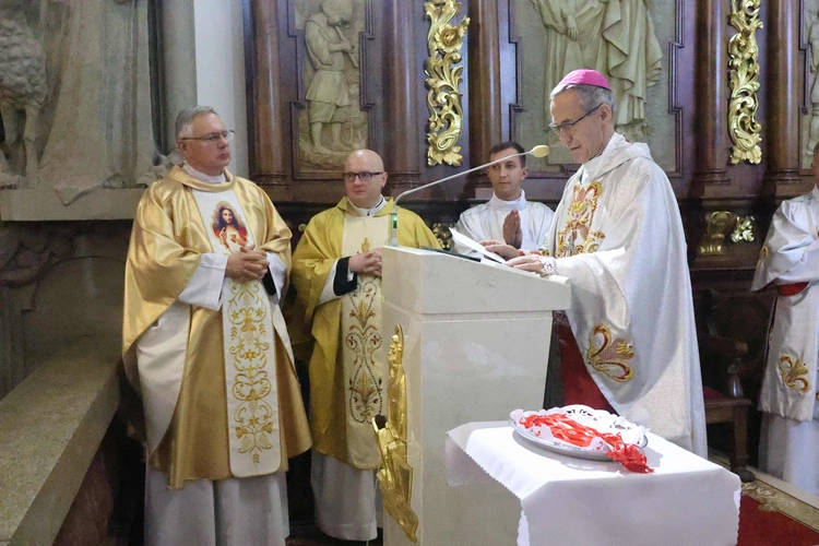 Pielgrzymka Straży Honorowej do Limanowej