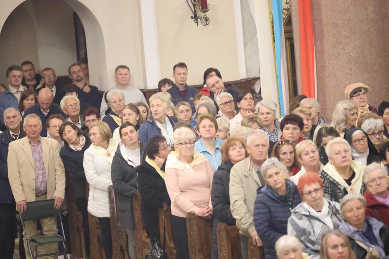 Pielgrzymka Straży Honorowej do Limanowej