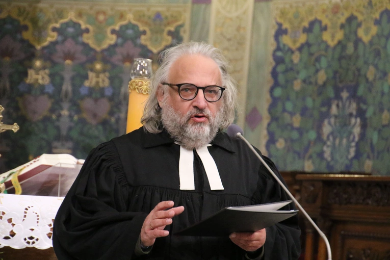Płock. Modlitwa w Ogrodach