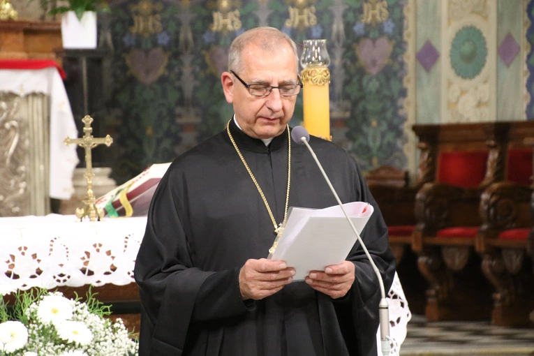 Płock. Modlitwa w Ogrodach