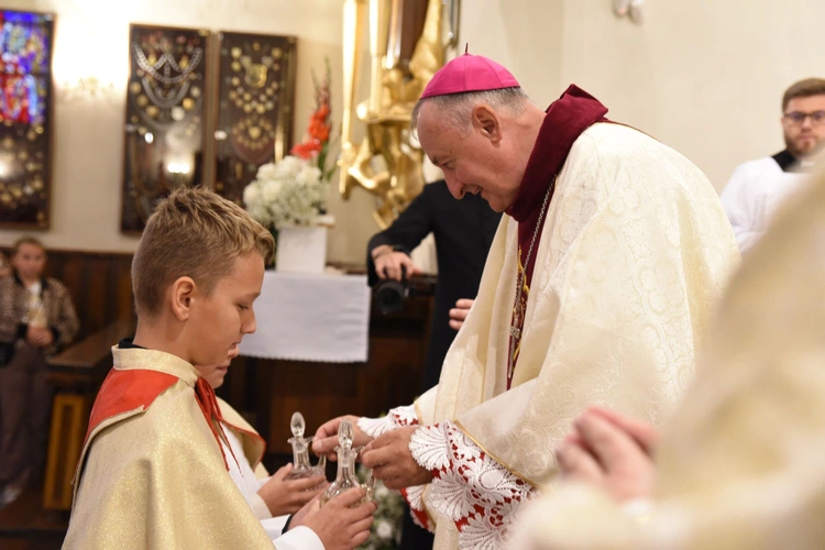 700 lat parafii w Iwkowej