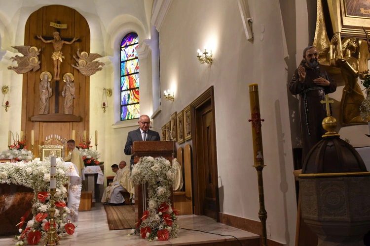 700 lat parafii w Iwkowej