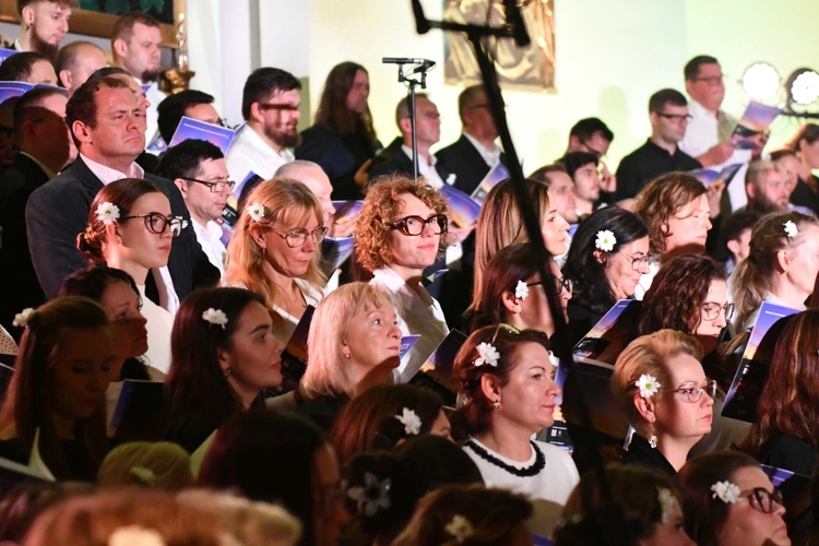 Koncert Wielbienia na zakończenie Zielonogórskich Warsztatów Liturgiczno-Muzycznych