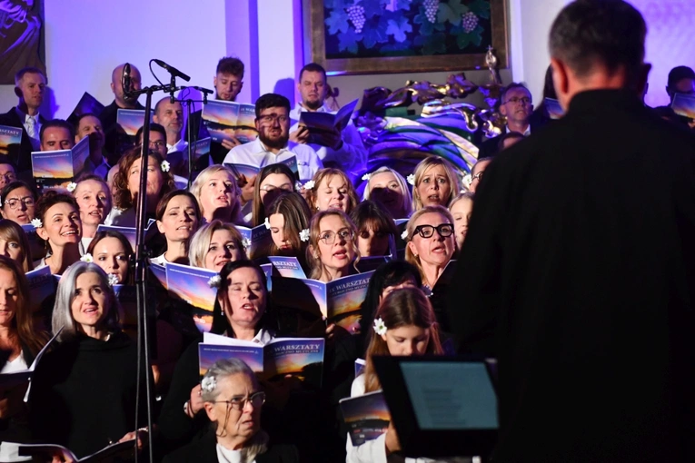 Koncert Wielbienia na zakończenie Zielonogórskich Warsztatów Liturgiczno-Muzycznych