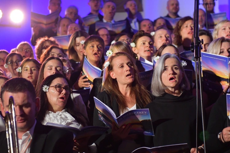 Koncert Wielbienia na zakończenie Zielonogórskich Warsztatów Liturgiczno-Muzycznych