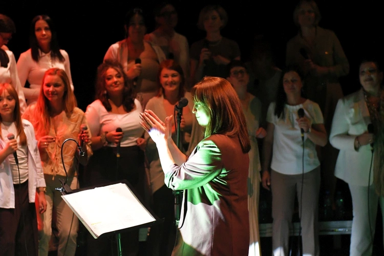 Chór Skrzydła w Radwanicach