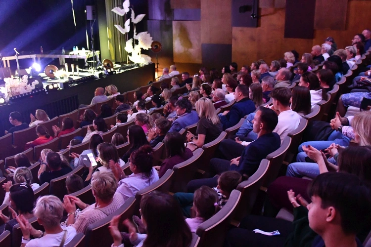 Chór Skrzydła w Radwanicach