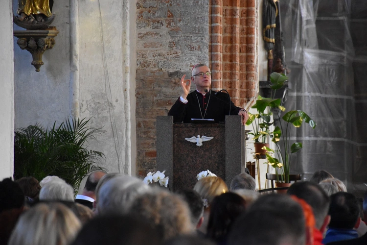 V Ogólnopolskie Spotkanie Katolickiego Ruchu Wspólnota św. Szarbela