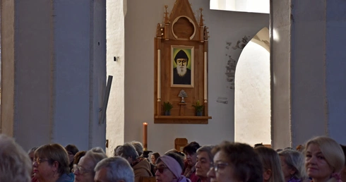 Spójrz, on ci pomoże