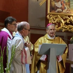 Smardzewo. Wprowadzenie relikwii św. Andrzeja Boboli i bł. kard. Stefana Wyszyńskiego