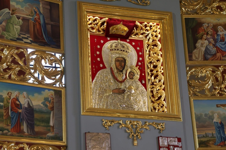 Smardzewo. Wprowadzenie relikwii św. Andrzeja Boboli i bł. kard. Stefana Wyszyńskiego