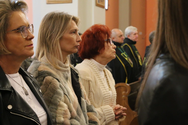 Smardzewo. Wprowadzenie relikwii św. Andrzeja Boboli i bł. kard. Stefana Wyszyńskiego