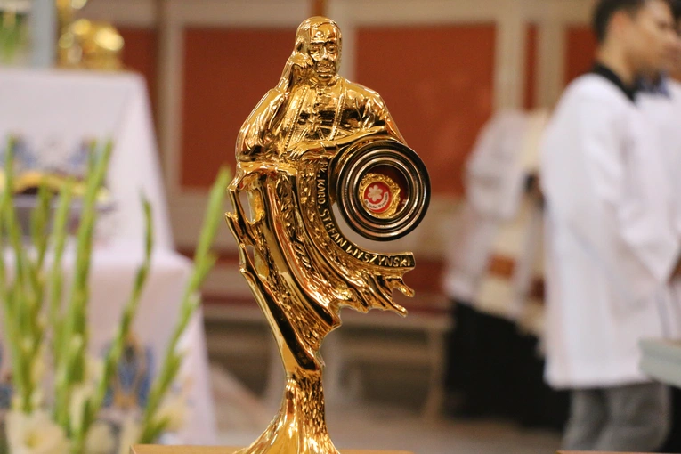 Smardzewo. Wprowadzenie relikwii św. Andrzeja Boboli i bł. kard. Stefana Wyszyńskiego