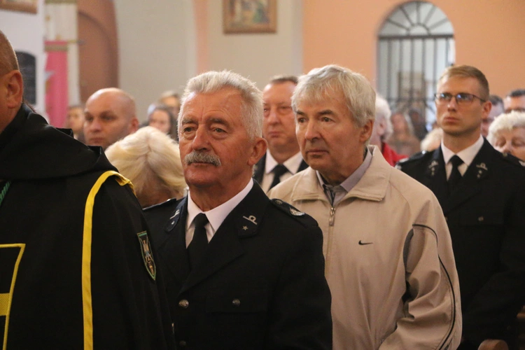 Smardzewo. Wprowadzenie relikwii św. Andrzeja Boboli i bł. kard. Stefana Wyszyńskiego