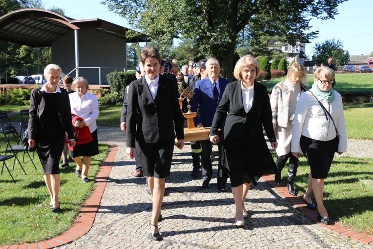 Smardzewo. Wprowadzenie relikwii św. Andrzeja Boboli i bł. kard. Stefana Wyszyńskiego
