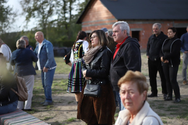 Podsumowanie projektu i otwarcie chałupy Kopciów w Etnocentrum Ziemi Łódzkiej