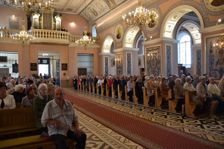 Mława. Dziękczynienie za 80 lat posługi sióstr misjonarek Świętej Rodziny