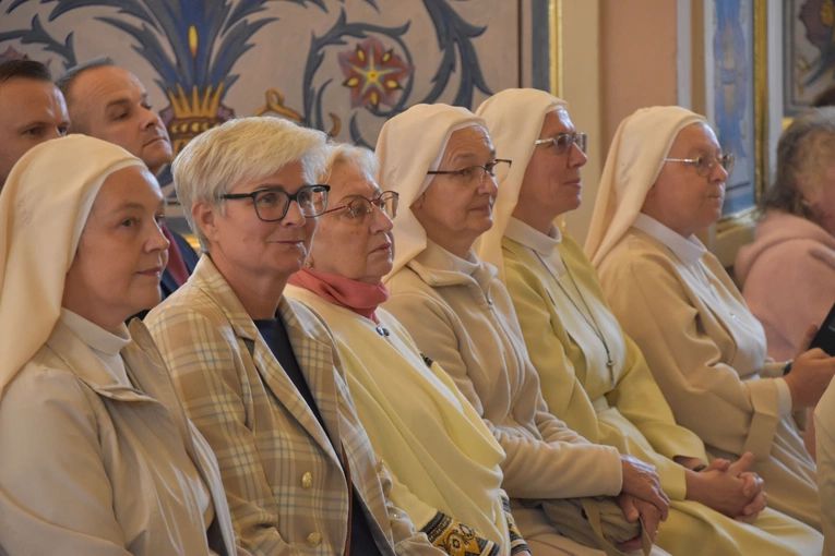 Mława. Dziękczynienie za 80 lat posługi sióstr misjonarek Świętej Rodziny