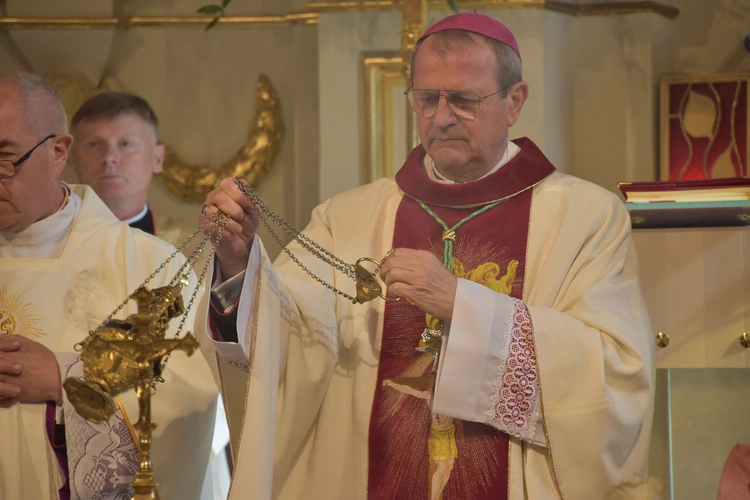 Mława. Dziękczynienie za 80 lat posługi sióstr misjonarek Świętej Rodziny