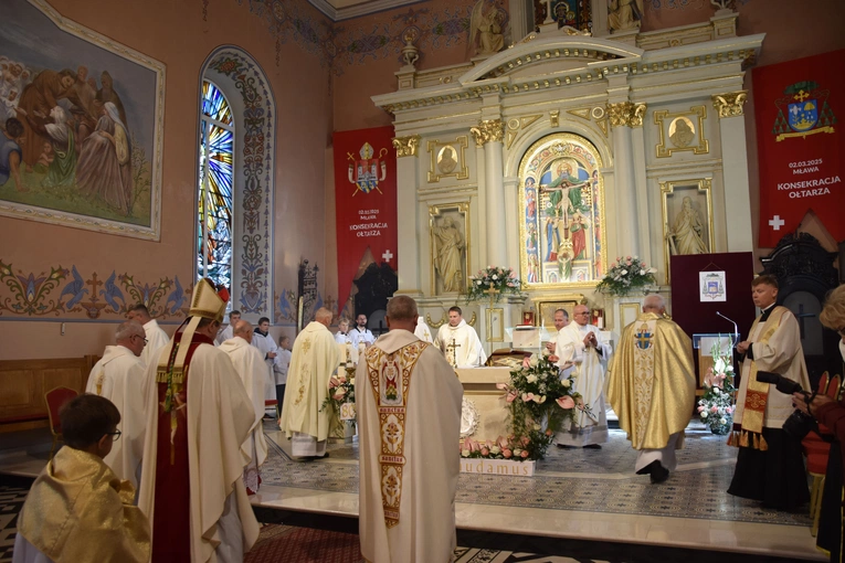 Mława. Dziękczynienie za 80 lat posługi sióstr misjonarek Świętej Rodziny