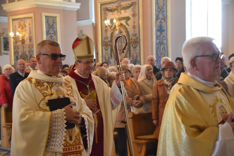 Mława. Dziękczynienie za 80 lat posługi sióstr misjonarek Świętej Rodziny