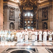 Jubileuszowe świętowanie zwieńczyła Eucharystia przy ołtarzu Tronu Piotrowego.