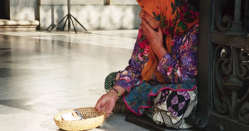 Kłopotliwy skarb. Jałmużnicy biskupi o sednie Ewangelii