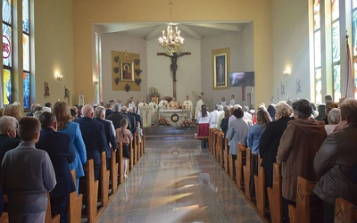 Budowla została przeznaczona na wyłączną służbę Bogu.