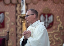 O. P. Wiśniewski redemptorysta, proboszcz parafii Nawiedzenia NMP w Bardzie, przełożony wspólnoty i kustosz sanktuarium Matki Bożej Strażniczki Wiary.