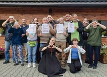– Festyn to nie tylko atrakcje i występy, to przede wszystkim czas spotkania. Spotkania z siostrami, wolontariuszami, ludźmi, którzy na co dzień niosą pomoc. To okazja do rozmowy, wspólnego poznawania się, budowania relacji i odkrywania, jak każdy z nas może włączyć się w dzieło pomocy potrzebującym – podkreśla s. Anna. Bieżące informacje o festynie na profilu FB – Help Festyn Charytatywny.