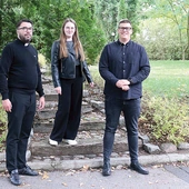  – Warto do nas dołączyć, bo DA to przestrzeń, którą tworzą ludzie młodzi dla młodych – zapraszają na spotkania ks. Adrian Jakubiak, Martyna Sambor i Kacper Wlazło.