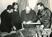Zygmunt Kamiński senior za zasługi w dziedzinie muzyki został odznaczony przez papieża Pawła VI medalem Pro Ecclesia et Pontifice, a za działalność w rzemiośle otrzymał Złoty Krzyż Zasługi. 
