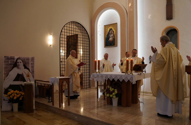 Ze św. Teresą od Dzieciątka Jezus u wrocławskich karmelitanek bosych