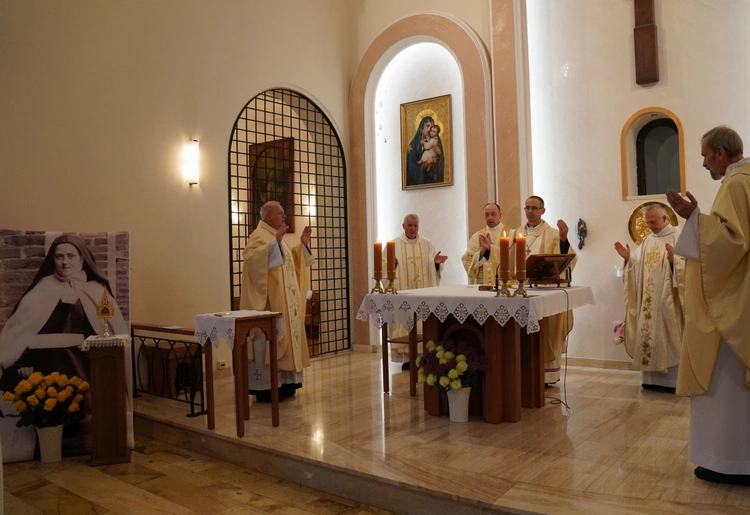 Boże ramiona, droga "w dół" i "do góry"
