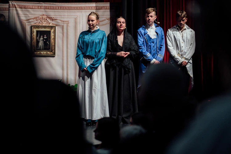 "Świętoszek" w wykonaniu Teatru z Klasą