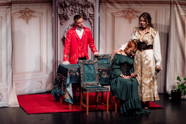 "Świętoszek" w wykonaniu Teatru z Klasą