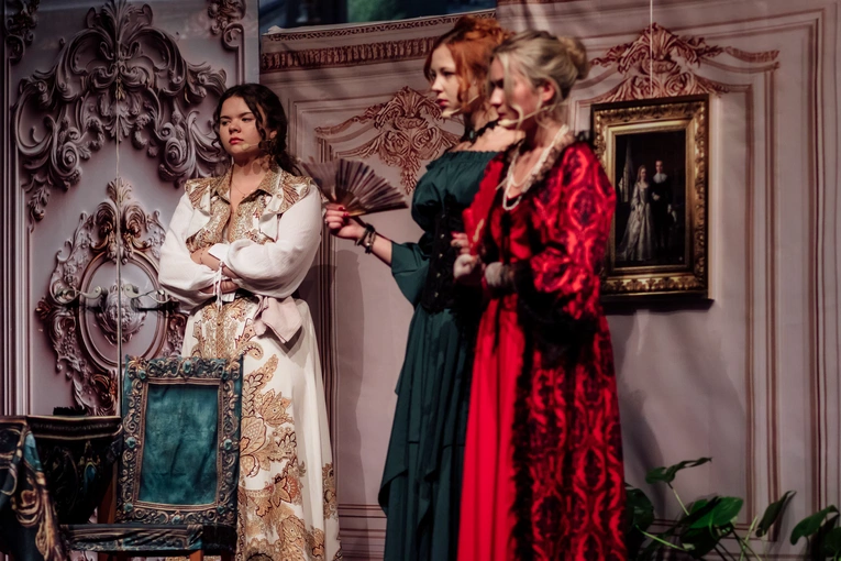"Świętoszek" w wykonaniu Teatru z Klasą