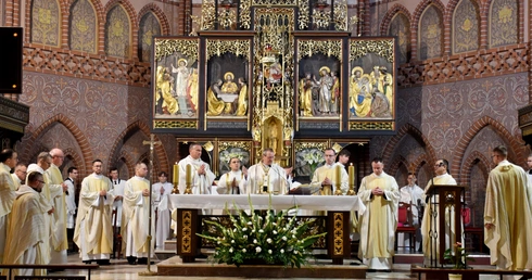 Bp Przyborek do studentów: Idźcie za Jezusem, On poszerza horyzonty