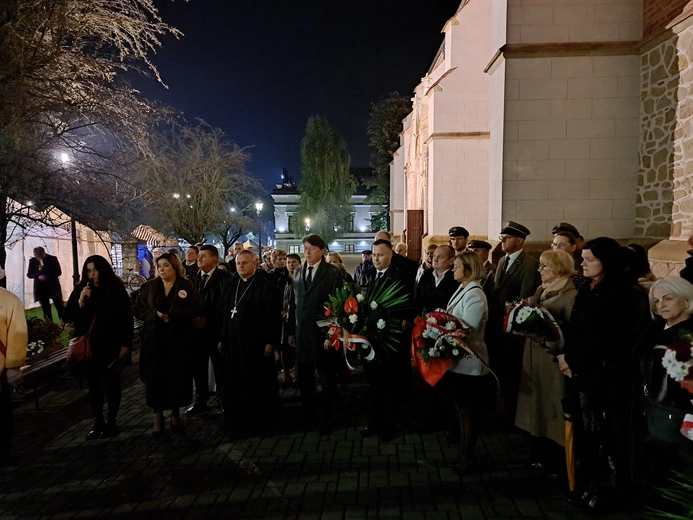 Bochnia. Rozpoczęcie Tygodnia Maryjnego i wprowadzenie relikwii bł. Jerzego Popiełuszki