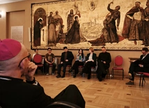 Abp Galbas: Budujmy mosty dla tych, którzy idą przez ciemną dolinę