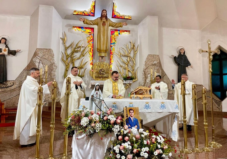 Św. Frassati, ks. Juan Gutierrez i Valanga di Vita