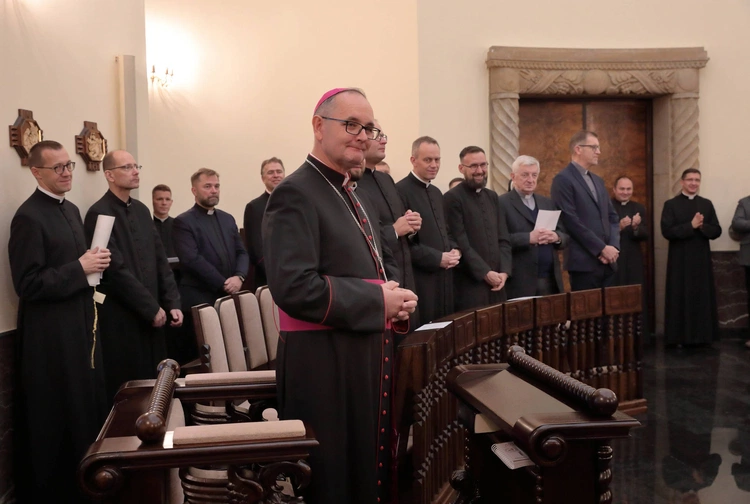 Abp Przybylski kanonicznie objął rządy w archidiecezji katowickiej, cz. 1