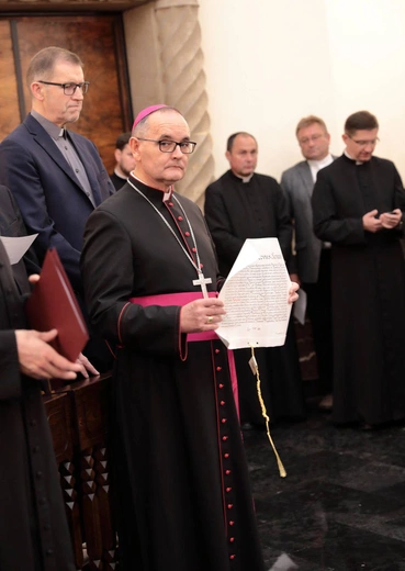 Abp Przybylski kanonicznie objął rządy w archidiecezji katowickiej, cz. 1