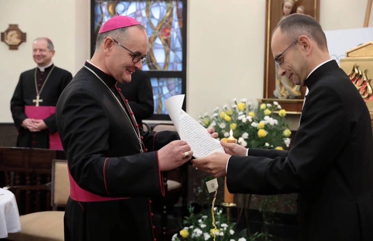 Abp Przybylski kanonicznie objął rządy w archidiecezji katowickiej, cz. 1