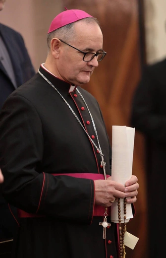 Abp Przybylski kanonicznie objął rządy w archidiecezji katowickiej, cz. 1