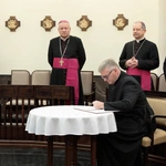 Abp Przybylski kanonicznie objął rządy w archidiecezji katowickiej, cz. 1
